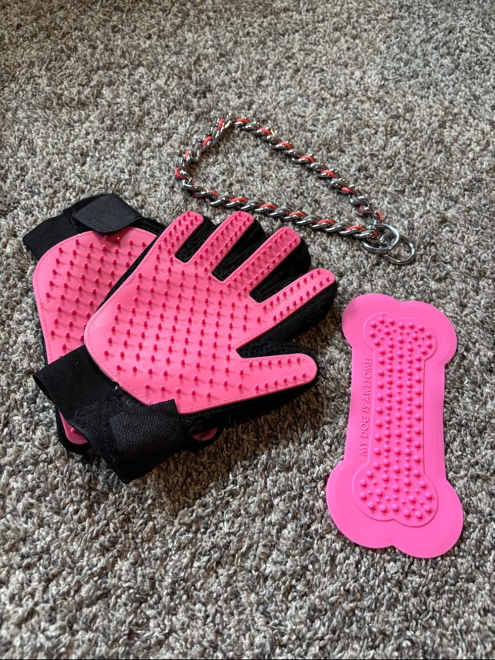 Dog Bath Gloves, lick mat & 🆕 Collar